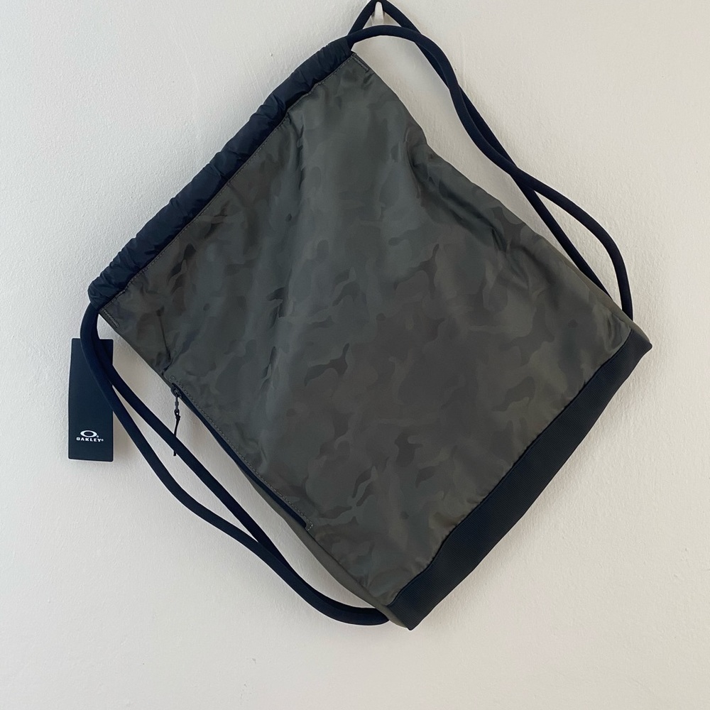 NEW OAKLEY UTILITY SATCHEL BAG - Picture 4 of 4